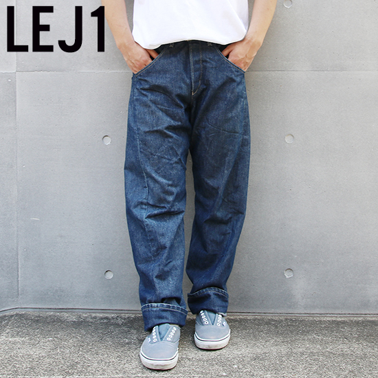 BLOG-PROPS-STORE : リーバイスの3Dジーンズ