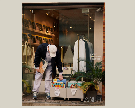 BLOG-PROPS-STORE : AH.Hとイタリア海軍のセーター/バウアーダウンと 
