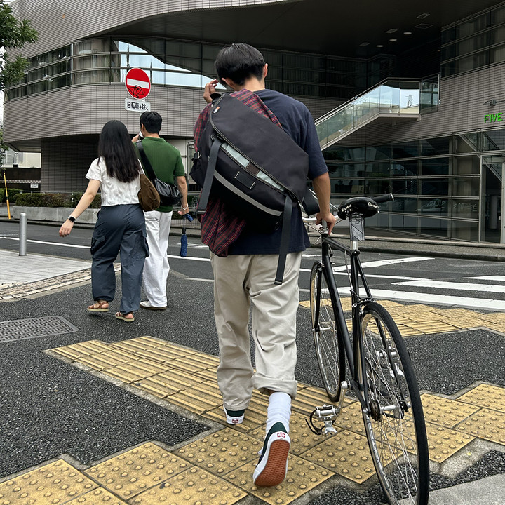 バッグ props store bagaboo messenger m BLOG-PROPS-STORE : Bagaboo for Props Store/プロパーと